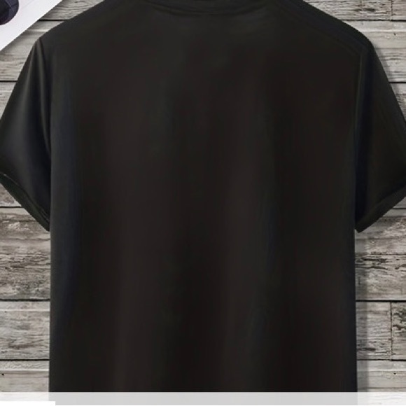 “Love is Love” T-shirt Size L - Picture 2 of 2